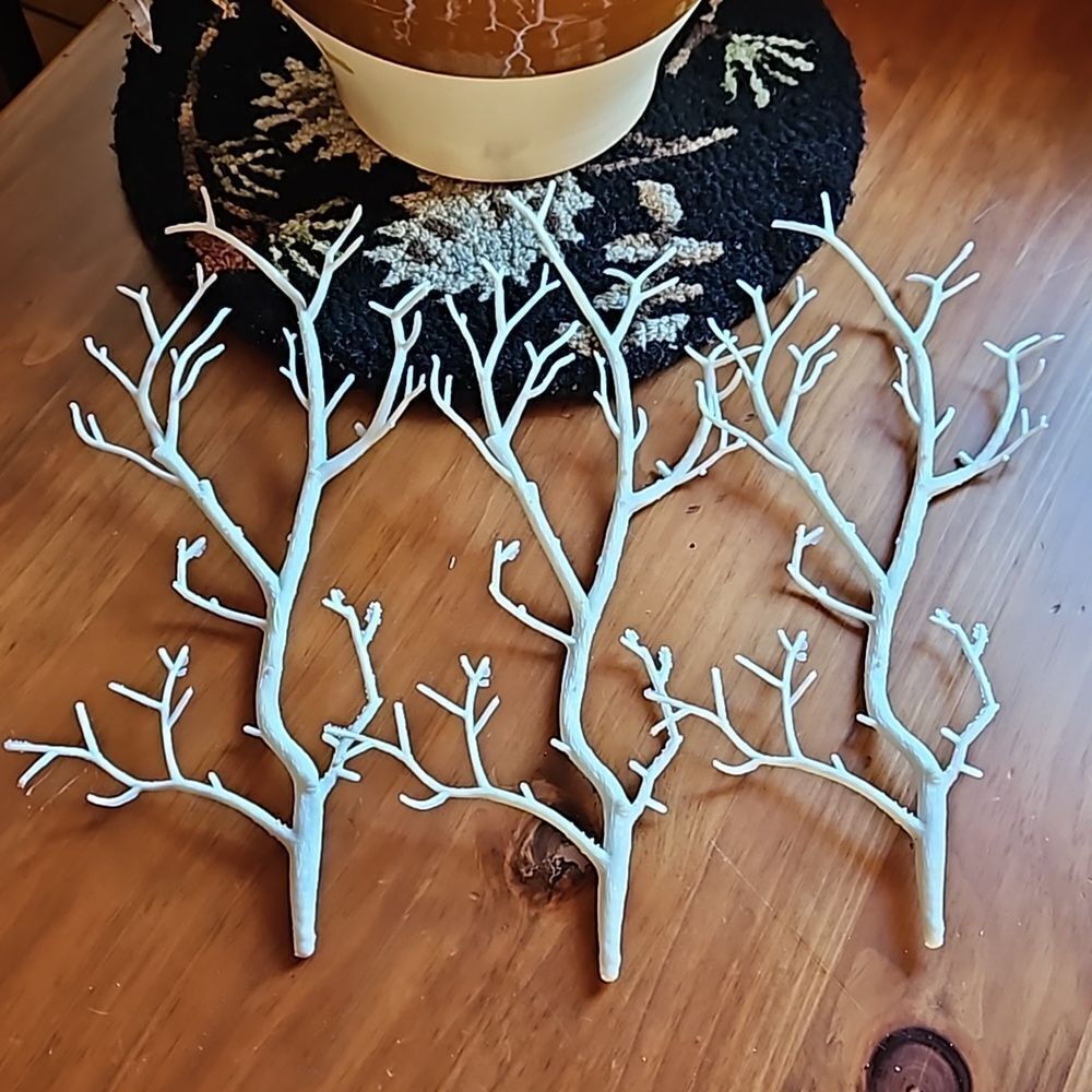 3 White Branches